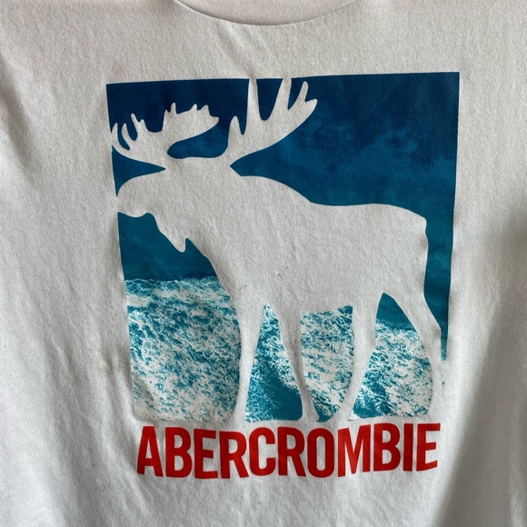 Add on +$5 🩵 A&F kids tee 11/12 - Picture 3 of 3